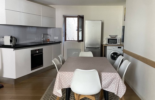 Saint-Geniez-d'Olt Casa | bonita casa triplex del XVIII en el pueblo