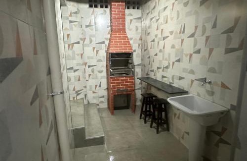 Umuarama Apartamento | TRIPLEX piscina churrasqueira lava e seca Wi-Fi e 2 TVs em Condomínio com 90m2 no centro de Ubatuba