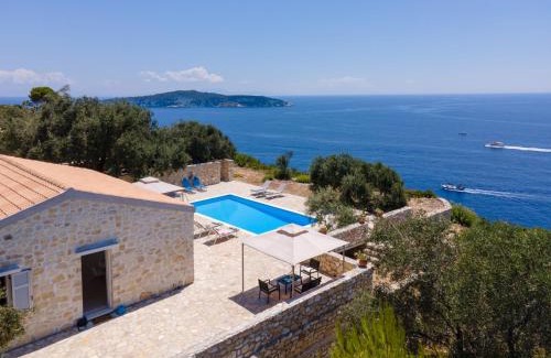 Karpenisi Apartamento | Triton's Nest