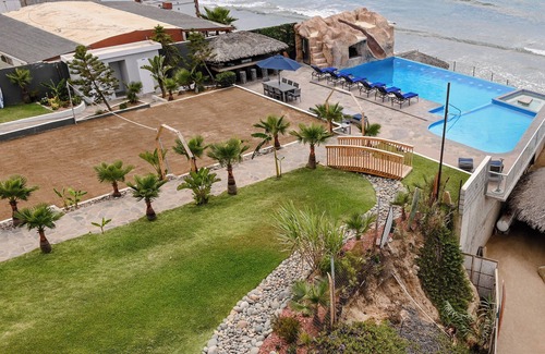 Primo Tapia Casa | Tritons Place oceanfront + private heated pool
