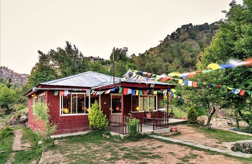 Dharamshala Alquiler De RV | Triund Camps Riverside Resort