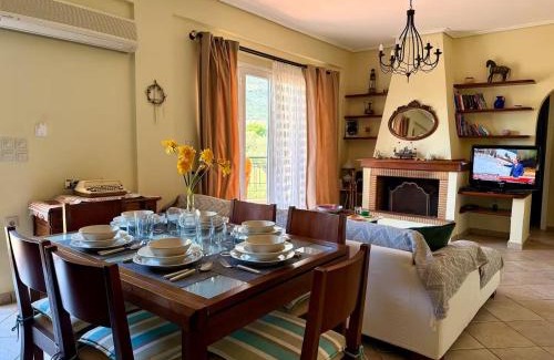 Dorida Apartamento | Trizonia View Beach House - Glyfada Village by MPS