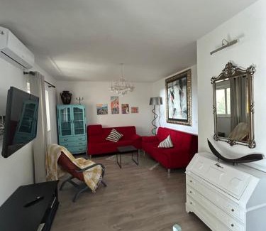Businci Apartamento | Trogir Čiovo Large seaview apartment near the sea in Okrug