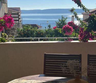 Businci Apartamento | Trogir Čiovo Large seaview apartment near the sea in Okrug