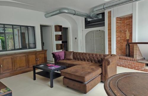 Saint-Etienne-de-Chigny Apartamento | Troglodyte Baths