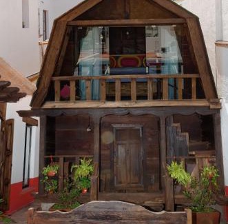 Centro histórico Casa | troje tradicional purépecha -live the experince-