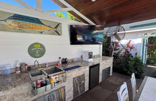 Braden River Casa | Trophy Fish, Family and Pet Friendly with backyard privacy!