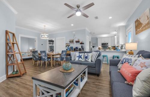 Fort Morgan Casa | Tropic Like Its Hot Beachside Cottage-Resort Pool