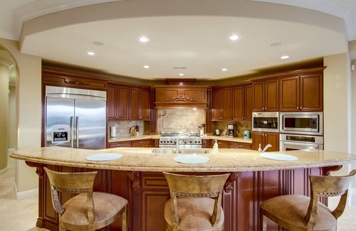 Muirlands Casa | Tropical 5BR La Jolla Retreat by NamaStay