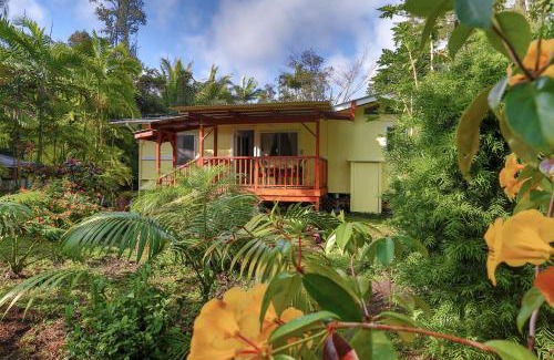 Keaau Casa | Tropical Anuenue Cottage