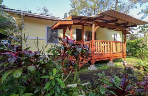 Keaau Casa | Tropical Anuenue Cottage