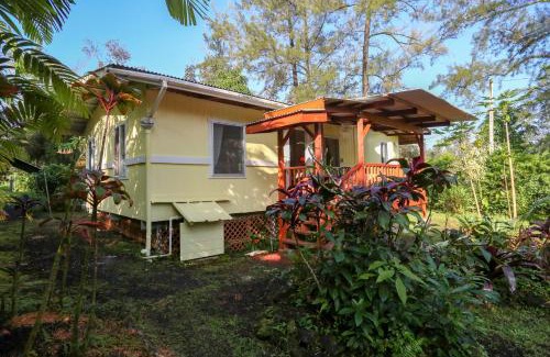 Keaau Casa | Tropical Anuenue Cottage