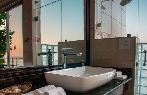 Boca Corona Apartamento | TROPICAL BEACHFRONT SUITE WITH MAGNIFICENT VIEW