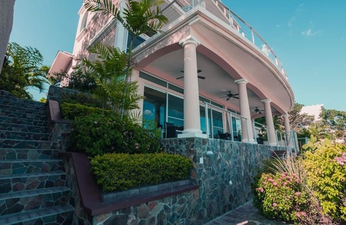 Boca Corona Apartamento | TROPICAL BEACHFRONT SUITE WITH MAGNIFICENT VIEW