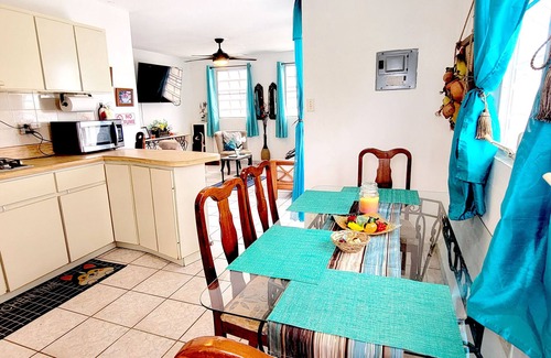 Hoyo Mulas Apartamento | Tropical Breezy a 10 mins del aeropuerto y playas