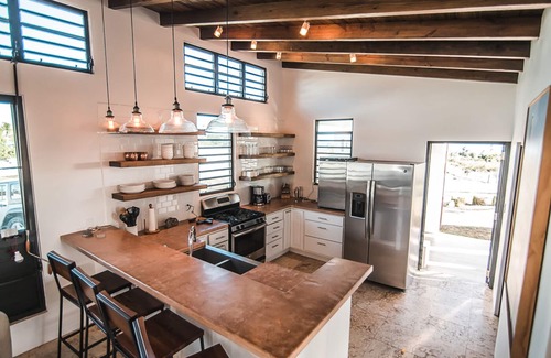 Esperanza Casa | Vistas a la playa de Coco y al mar Caribe en 5 acres-Casita en Encantada