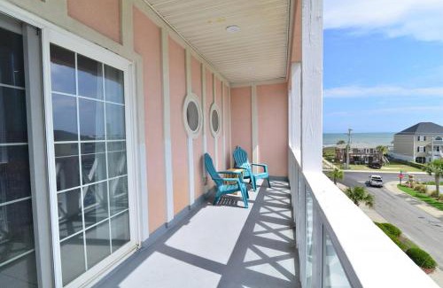 North Myrtle Beach Casa | Tropical Cherry Grove Ocean View Beach House w Pool