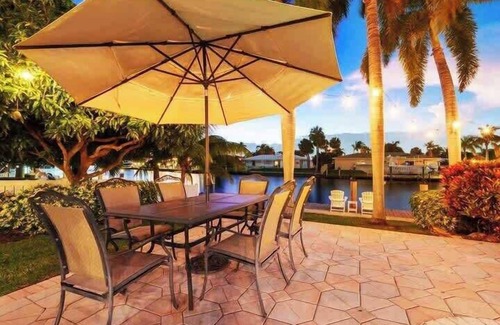 Cypress Lakes Villa | Pompano Tropical Dream - Waterfront 3 habitaciones, con barbacoa, kayaks, piscina climatizada