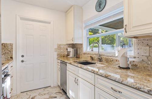 Lakeland Casa | Tropical Fenced Paradise, Hot Tub, & Home Theater