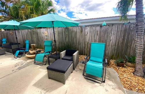 East Fort Lauderdale Villa | ¡Tropical Garden Villa está a solo pasos del sol, la arena y la diversión!