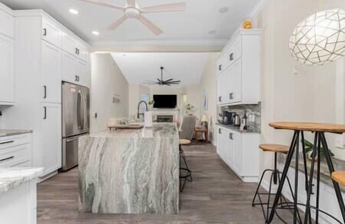 Port Charlotte Casa | Tropical Garden Hideaway
