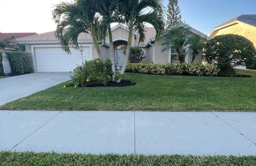 Crown Pointe Casa | ¡Tropical escaparse en Nápoles!