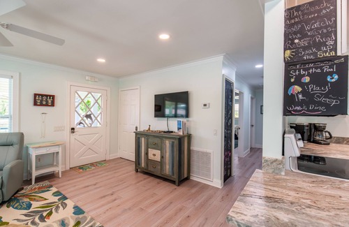 Vero Beach Casa | 🍹🌞 Tropical Getaway! Heated Pool, Tiki Bar, Pirate Sandbox, and Boat Parking!