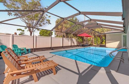 Bayshore Gardens Casa | Tropical Haven Retreat 4 Beds 3 Baths Ultimate Family Vacation