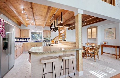 Keaau Casa | Tropical, Hawaiian-style A-frame Home