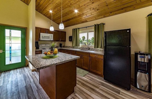 Mountain View Casa | Tropical Island Paradise - Leialoha Cottage
