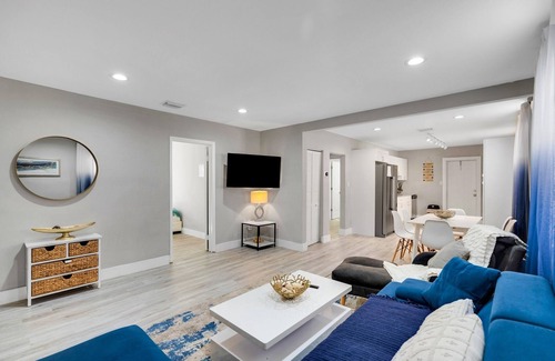 Central Oakland Park Casa | Tropical Oasis Retreat In Oakland Park, Fl 3 Bedroom Home by RedAwning