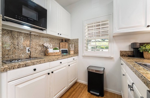 Ko Olina Apartamento | Tropical Oasis Studio in Ko Olina Beach Resort - 30 Day Rental
