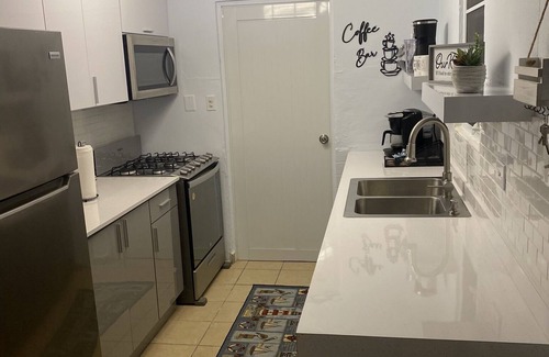 Levittown Casa | Tropical Oasis with pvt pool-near beach-La Placita-San Juan-Food-airport