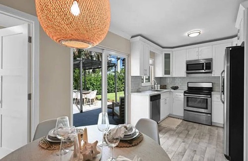 North Corals Casa | Tropical Oasis With Private Pool Jacuzzi