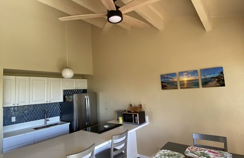 Makaha Valley Condominio | Tropical Ocean View Retreat