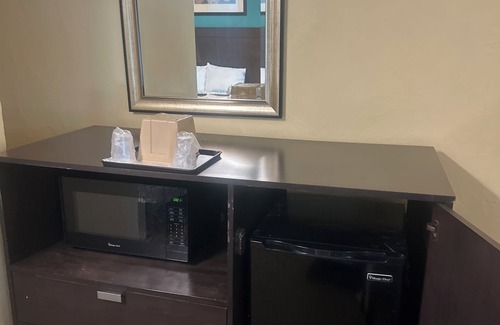 Fort Myers Hotel | Tropical Palm Motel