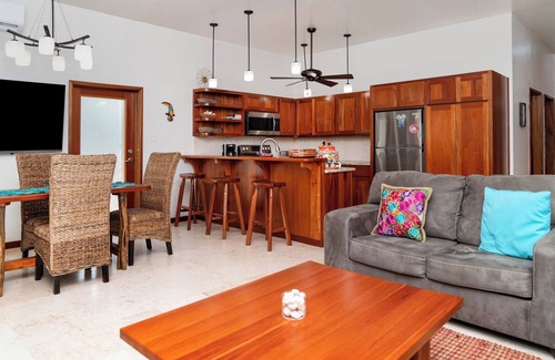 San Pedro Complejo | Tropical Paradise Awaits: Luxe 2BR Condo in Ambergris Caye!