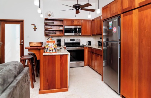 San Pedro Complejo | Tropical Paradise Awaits: Luxe 2BR Condo in Ambergris Caye!
