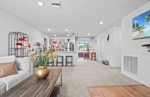 North Port Casa | Charming, brand- new 3BR, 2BA house,