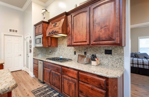 Rosedale Casa | Tropical Paradise - Pool & Hot tub with office