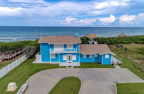 Ambersand Beach Casa | Tropical Paradise - Private Beach with Ocean to River Views