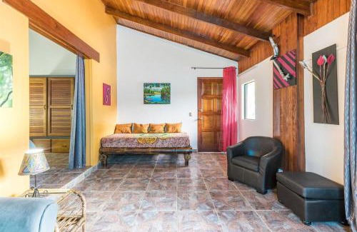 Barrio Las Parcelas Apartamento | Tropical Paradise Sapacious 1 Bed Cabina AC and Pool