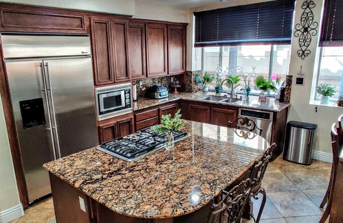 Mission Viejo Casa | Tropical Paradise 4 Bedroom Home sleeps 10