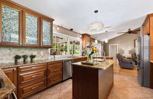 Stuart Casa | Tropical Resort Style Retreat w/ Pool House 4BR, 3 Bath