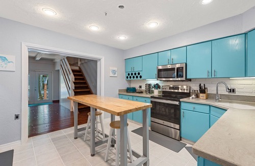 Whitney Beach Casa | 2.5mi to beach, Dogs OK, Pvt Pool, Grill, Tropical
