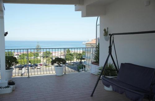 Ciro Marina Cama Y Desayuno | TROPICAL ROOMS Vista Mare