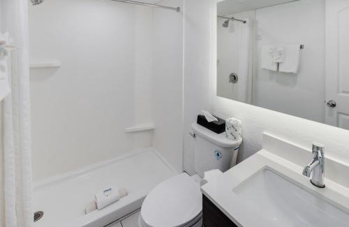 Myrtle Beach Hotel | Tropical Seas Hotel