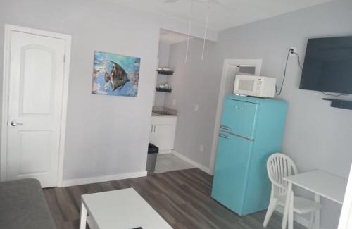 Clearwater Beach Hotel | Tropical Sky Ranch Motel