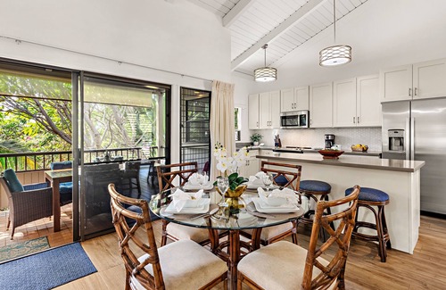 Kula Condominio | Tropical stays where comfort meets the course