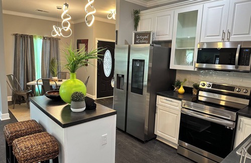 West Memphis Casa | Tropical Storm- Minutes from Beale Street's Nightlife and Southland Casino